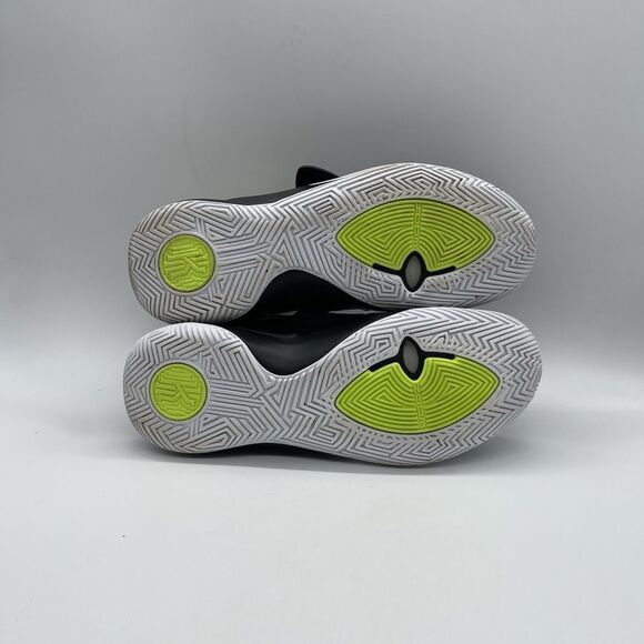 Kyrie Flytrap 3 Black Volt